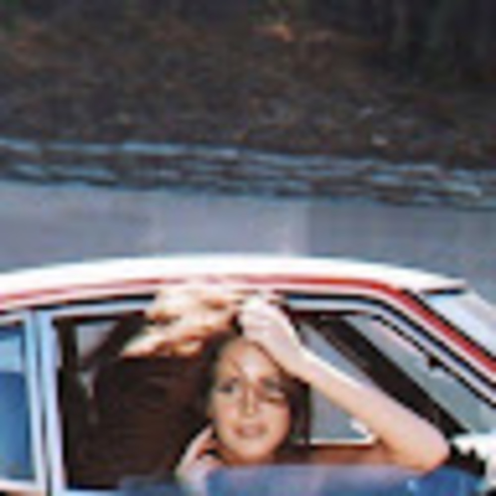 Meet your Posher, Mira